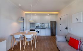 Sun Lovers Altura T1 Pool & Balcony
